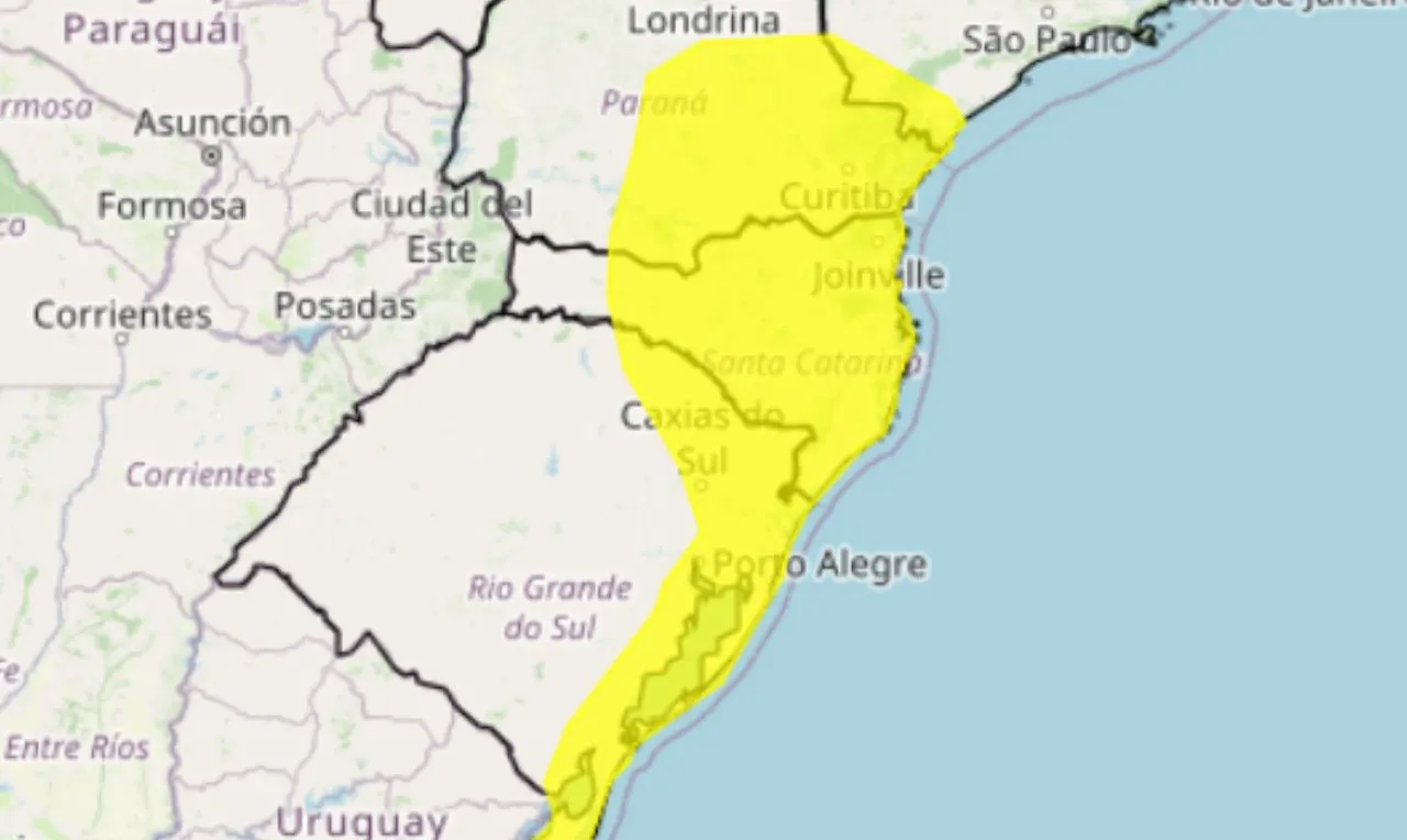 O mapa mostra as &aacute;reas em alerta para chuva intensa, ventos e raios